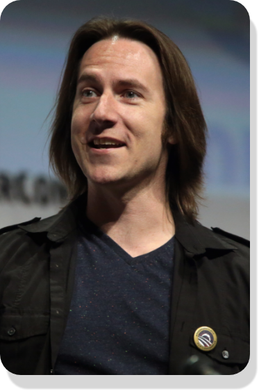 Matthew_Mercer_by_Gage_Skidmore