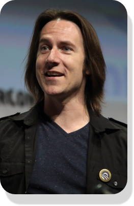 Matthew_Mercer_by_Gage_Skidmore