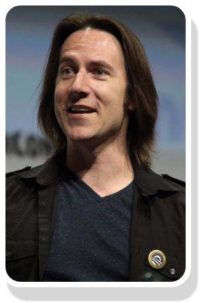 Matthew_Mercer_by_Gage_Skidmore